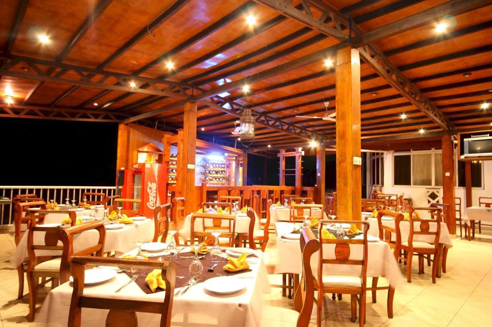 Lavendish Beach Resort อูนาวาตูนา ภายนอก รูปภาพ