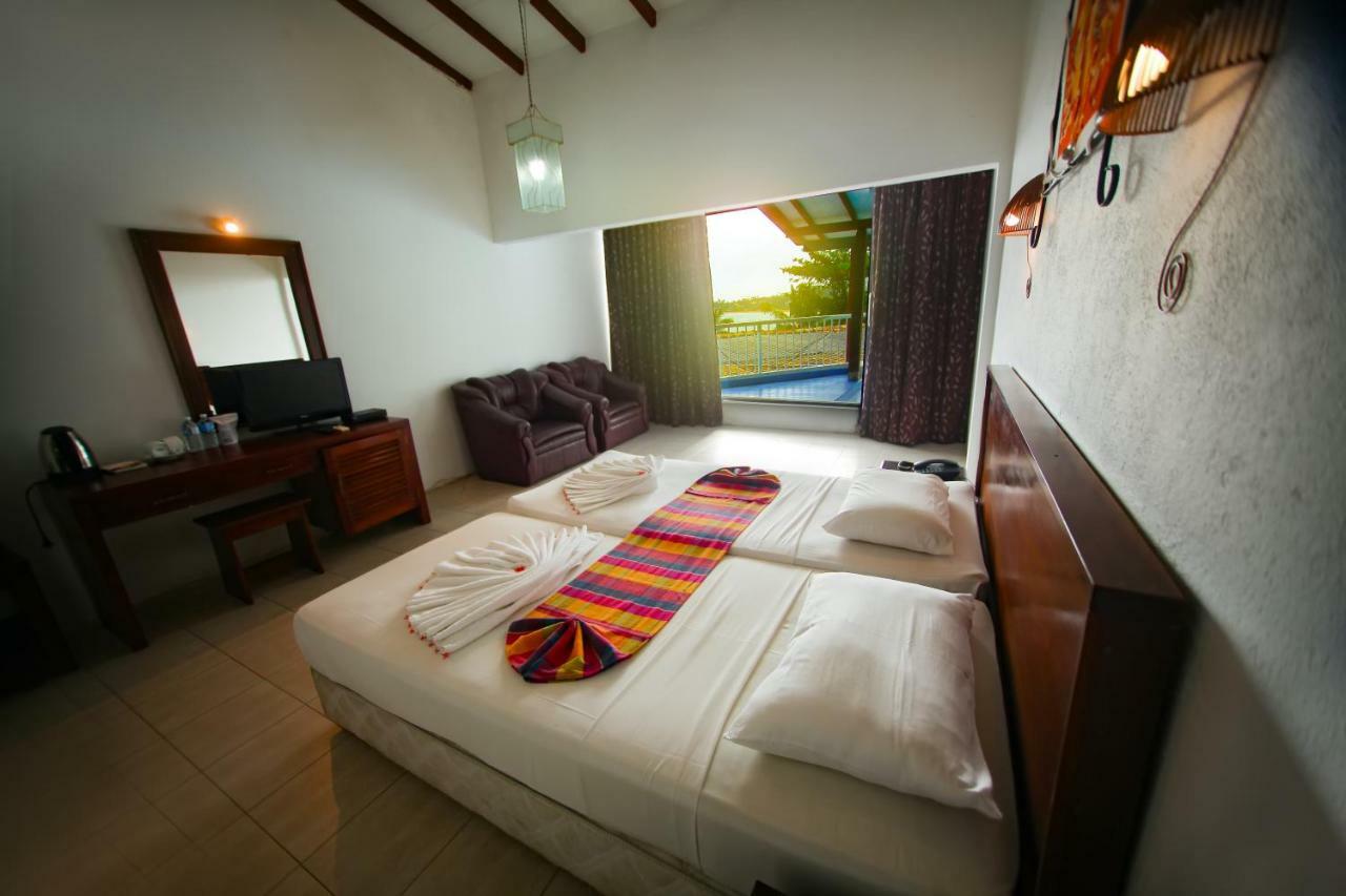 Lavendish Beach Resort อูนาวาตูนา ภายนอก รูปภาพ